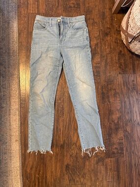 Madewell Light Blue High-Rise Cropped Straight Jeans with Frayed Hem